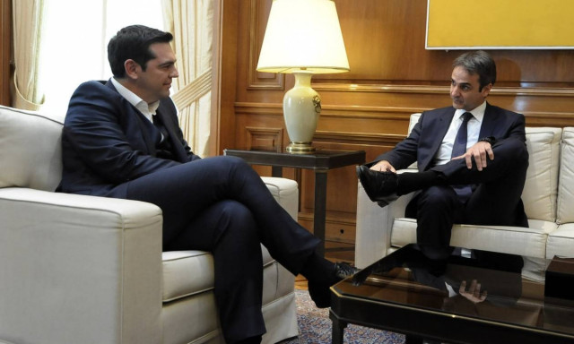 «Πυρετός» διαβουλεύσεων για το Σκοπιανό: Ολοκληρώθηκ η συνάντηση Τσίπρα - Μητσοτάκη