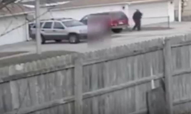 Βίντεο σοκ: Καρέ – καρέ η απαγωγή μικρού κοριτσιού