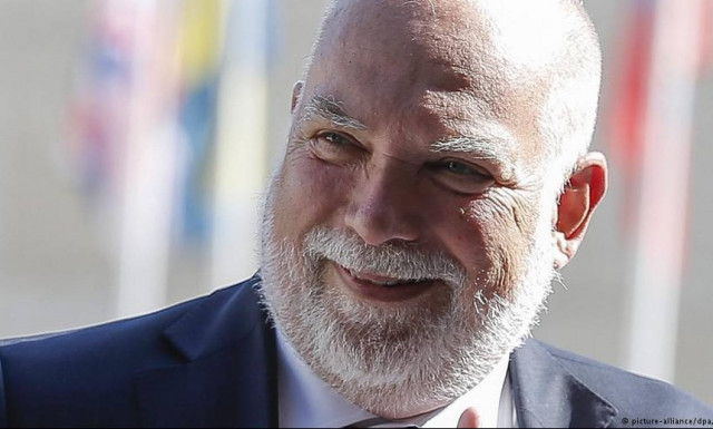 Βίζερ: Καμία ελληνική κυβέρνηση δεν αγκάλιασε τα μνημόνια, εκτός από τον ΣΥΡΙΖΑ