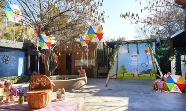 Μακεδονικός Χαλβάς: Και αυτήν την Καθαρά Δευτέρα «Πετάει Χαρταετό»!