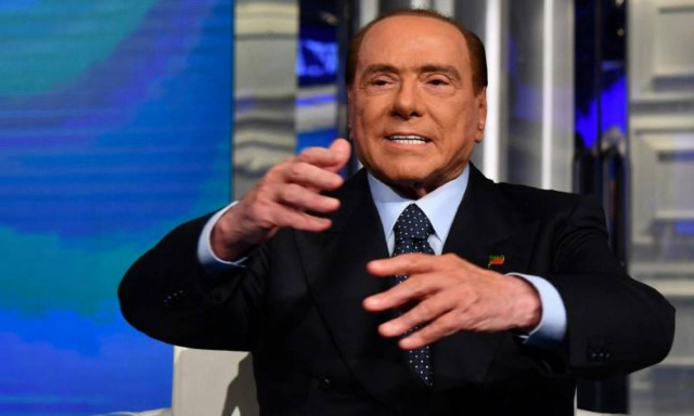 Μπερλουσκόνι: Στην Ιταλία υπάρχουν 600.000 μετανάστες που δεν έχουν δικαίωμα παραμονής στη χώρα