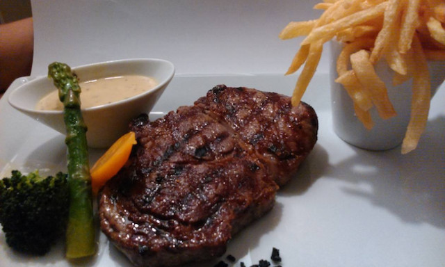 To εστιατόριο CHEFI μπαίνει σε …  mood ΤΣΙΚΝΟΠΕΜΠΤΗΣ!