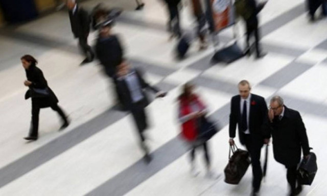 Και όμως! Οι Έλληνες δουλεύουν περισσότερες ώρες από οποιονδήποτε Ευρωπαίο