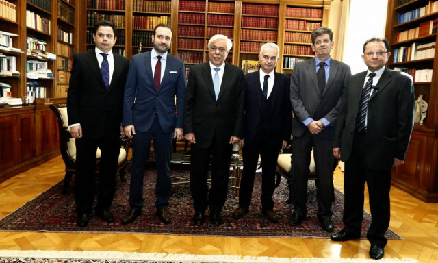 Στον Παυλόπουλο το προεδρείο του Οικονομικού Επιμελητηρίου Ελλάδος