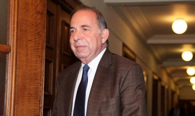 Πέθανε ο πρώην υπουργός Πέτρος Αλιβιζάτος
