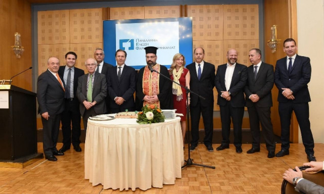 ΠΕΦ: Να σπάσει ο φαύλος κύκλος που απειλεί τη βιωσιμότητα του κλάδου του φαρμάκου