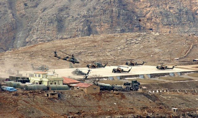 Δείτε το βίντεο της κατάρριψης του τουρκικού στρατιωτικού ελικοπτέρου από Κούρδους μαχητές