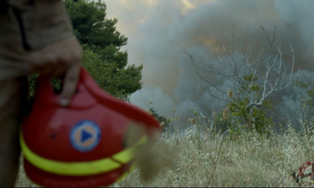 Χειροπέδες σε 46χρονο εμπρηστή στα Σπάτα