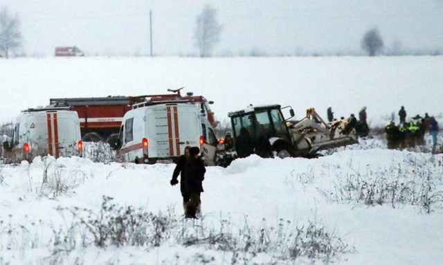Τραγωδία στη Μόσχα: Εντοπίστηκε το «μαύρο κουτί» του μοιραίου αεροπλάνου (pics+vid)