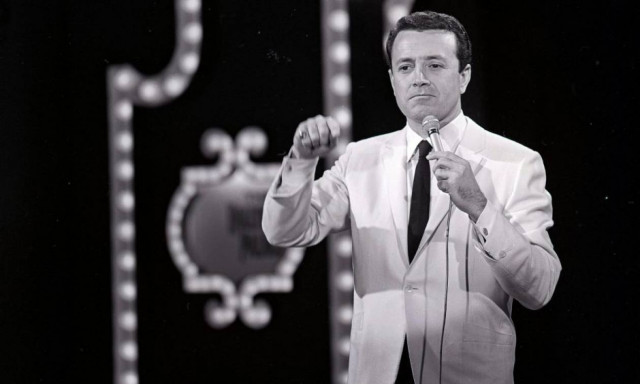 Πέθανε ο Βικ Νταμόν, ο διάσημος τραγουδιστής που είχε ανακαλύψει ο Φρανκ Σινάτρα (Pics+Vids)