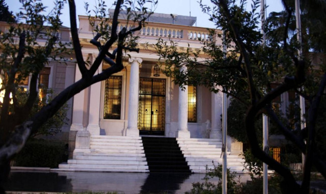 Κουμουτσάκος: Ο Τσίπρας δεν επεσήμανε τα αυτονόητα – Κυβέρνηση: Να διαβάζεις πιο προσεχτικά