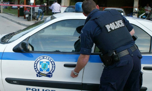 Συναγερμός για ένοπλο στο κέντρο της Αθήνας