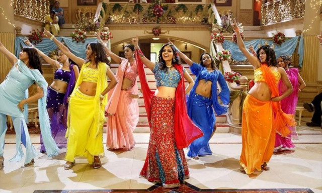 Άγιος Βαλεντίνος: Φτάνει με «άρωμα» Ινδίας στο αεροδρόμιο «Ελευθέριος Βενιζέλος»!