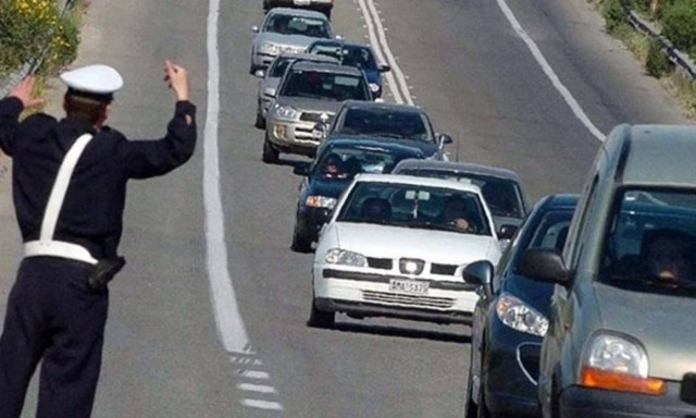 Καθαρά Δευτέρα: Αυξημένα τα μέτρα της Τροχαίας για το τριήμερο