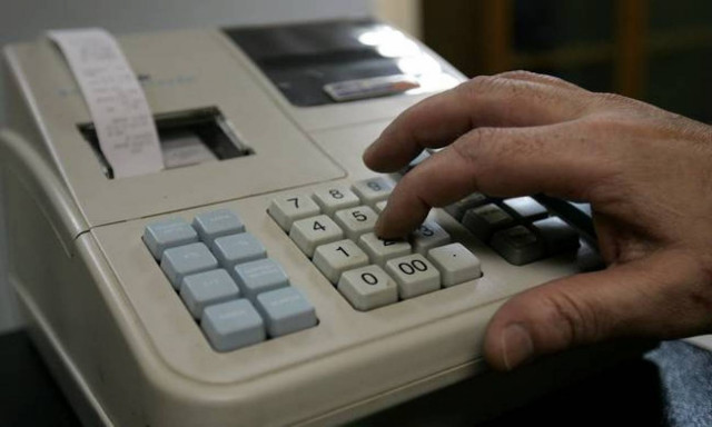 ΑΑΔΕ: Πρόστιμα μέχρι 20.000 ευρώ για τις «μαϊμού» ταμειακές μηχανές