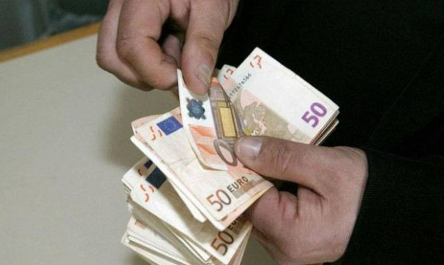 Ειδική εισφορά αλληλεγγύης: Ποιοι και πόσα θα πληρώσουν φέτος