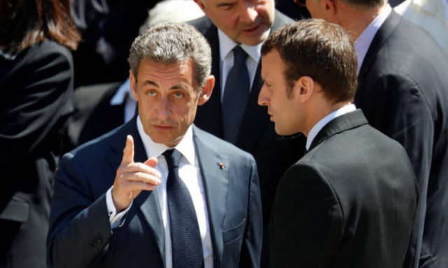 «Τα ‘κανε θάλασσα»: Γνωστός πολιτικός στο «μάτι του κυκλώνα» για σχόλια κατά Μακρόν και Σαρκοζί