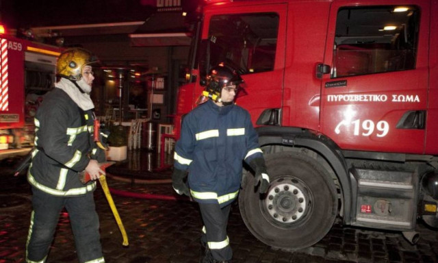 Τραγωδία στη Νίκαια: Ένας άνδρας νεκρός από φωτιά σε διαμέρισμα
