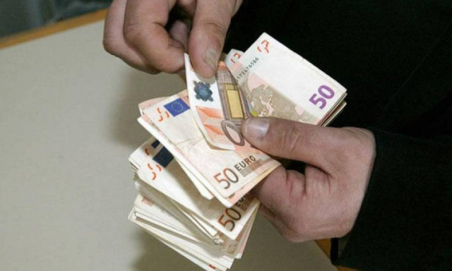 Δουλεύετε αύριο Καθαρά Δευτέρα; Δείτε πόσα χρήματα θα πάρετε