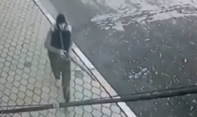 Καρέ-καρέ η στιγμή της φονικής επίθεσης του ISIS σε εκκλησία στη Ρωσία (ΠΡΟΣΟΧΗ! ΣΚΛΗΡΕΣ ΕΙΚΟΝΕΣ)