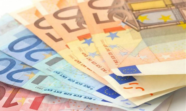 Ελεύθεροι επαγγελματίες: Πώς θα γλιτώσετε το τέλος επιτηδεύματος