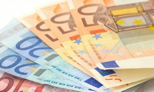 Νέο χαράτσι για χιλιάδες επαγγελματίες - Ποιοι θα πληρώσουν εισφορές από 8% έως 218%