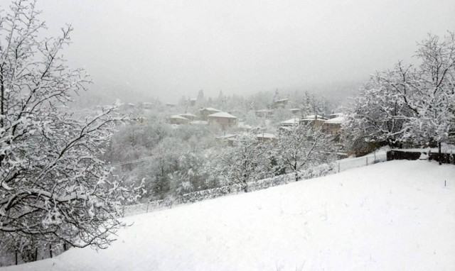 Έκτακτο δελτίο καιρού ΕΜΥ: Έρχεται ισχυρή κακοκαιρία με χιόνια και καταιγίδες - Πού θα «χτυπήσει»