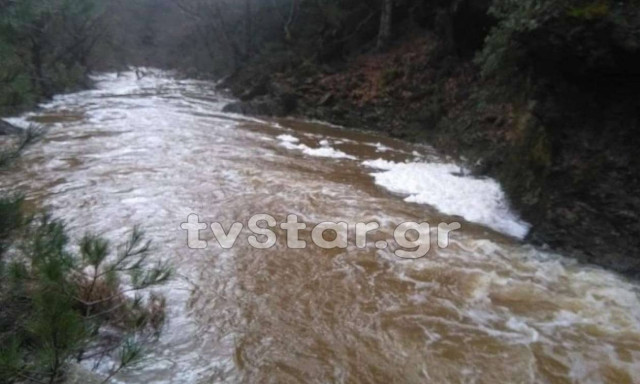 Εύβοια: Το τραγικό παιχνίδι της μοίρας για την 27χρονη που έχασε τη μητέρα της στο χείμαρρο (vid)