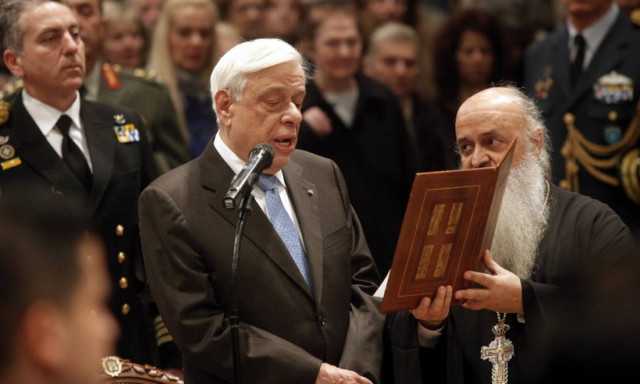 Με τον Μεγαλόσταυρο του Αποστόλου Παύλου τίμησε η Εκκλησία τον Προκόπη Παυλόπουλο (pics)