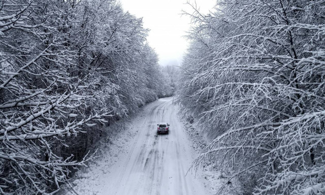 Καιρός: Η «Λητώ» σκέπασε τη χώρα - Πού σημειώνονται προβλήματα - Ποιοι δρόμοι είναι κλειστοί