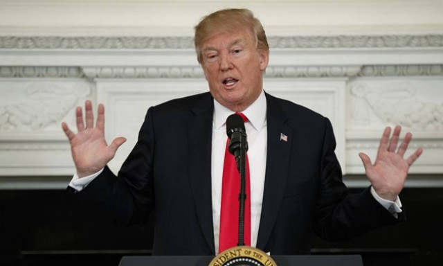 Ντόναλντ Τραμπ: Θα έμπαινα ακόμα και άοπλος στο σχολείο της Φλόριντα για να σταματήσω το μακελειό