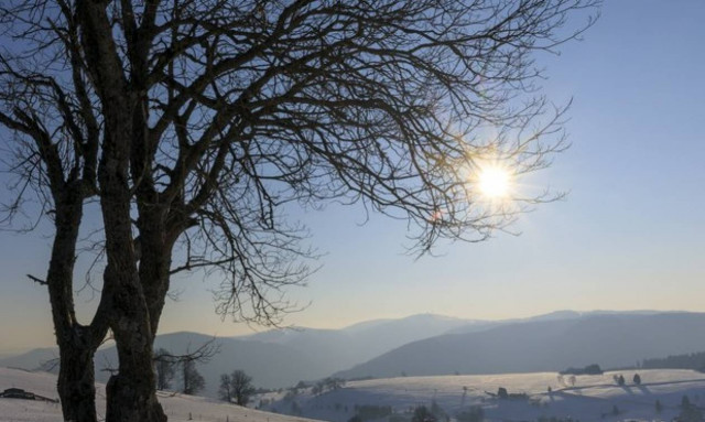 Ο καιρός... τρελάθηκε! Χειμώνας στον Έβρο, καλοκαίρι στην Κρήτη