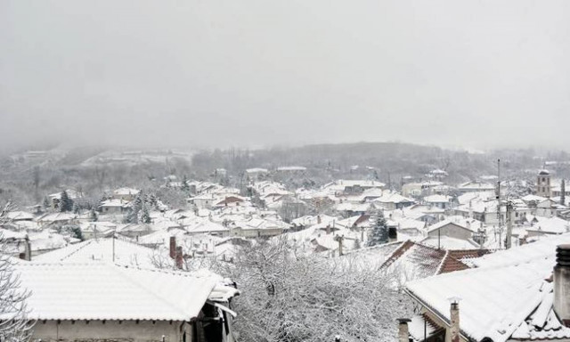 Έκτακτο δελτίο ΕΜΥ: Κύμα κακοκαιρίας με καταιγίδες και χιόνια - Στην «κατάψυξη» όλη η χώρα (pics)
