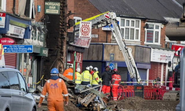 Βρετανία: Τρεις συλλήψεις για την αιματηρή έκρηξη στο Λέστερ