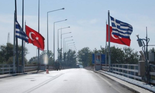 Greek and Turkish military leaders in contact over case of two Greek servicemen held in Turkey