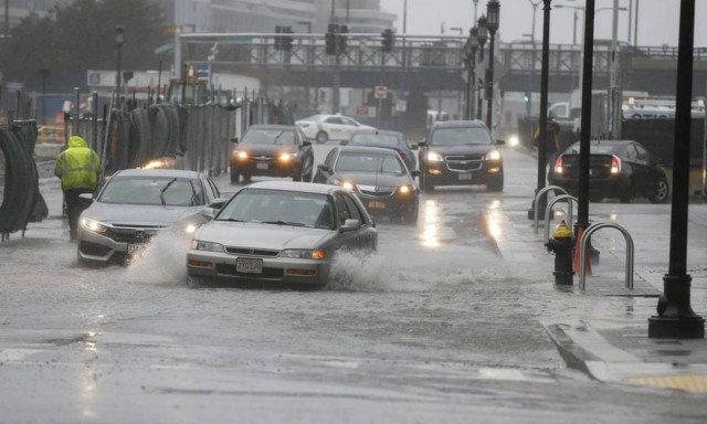 ΗΠΑ: Τουλάχιστον ένας νεκρός, διακοπές ρεύματος και χιλιάδες ακυρώσεις πτήσεων από την κακοκαιρία