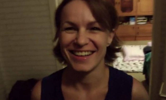 Νόμιζε ότι κοιμήθηκε με άλλον άντρα... Οταν ξύπνησε δίπλα του, κατάλαβε την αλήθεια (video)