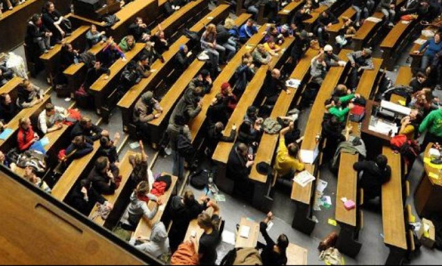 Φοιτητές: Ανοίγει ο δρόμος για μετεγγραφές σε αδέλφια  - Τα εισοδηματικά κριτήρια