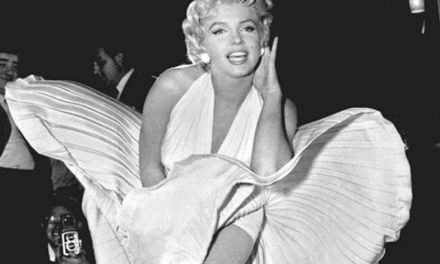 Τα θυμάστε; Αυτά τα φορέματα έγραψαν τη δική τους... ιστορία (photos)