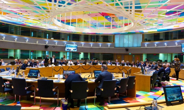 EU official: Aim is to complete Greece's fourth program review in May