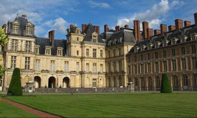 Ανοίγει ξανά το Μουσείο Ναπολέοντα στον πύργο του Φοντενεμπλό