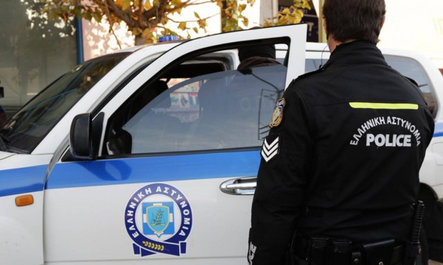 Κέρκυρα: Αστυνομικός πυροβόλησε και σκότωσε τη σύζυγό του (pics)