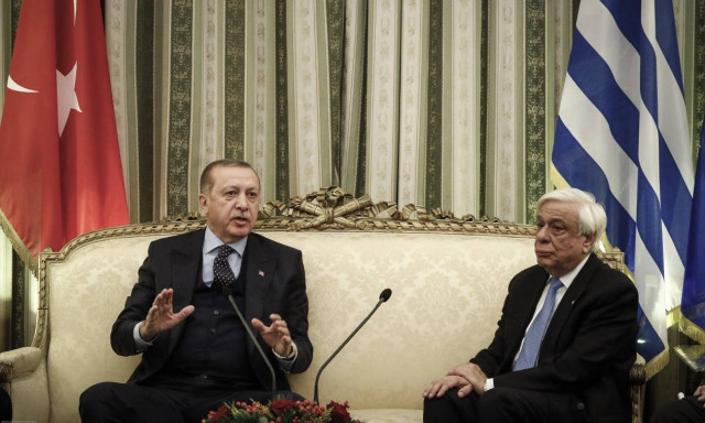 «Παραλήρημα» Ερντογάν: Γλιτώσατε να γίνετε παστά ψάρια και πέσατε στη θάλασσα (vid)