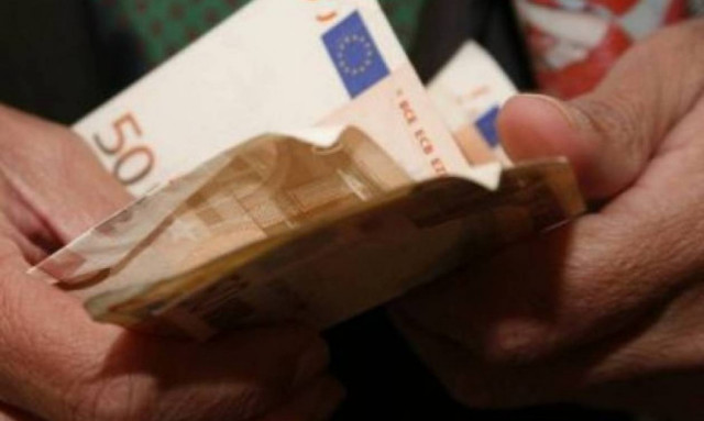 Συντάξεις: Νέα αναδρομικά από «παράνομο» ψαλίδι