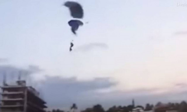 Τραγωδία στο Μεξικό: Νεκρή τουρίστρια από σύγκρουση αλεξίπτωτων