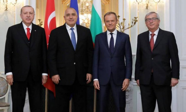 Σύνοδος Κορυφής: Καμία πρόοδος για στρατιωτικούς και προκλήσεις – Ερντογάν: Φέρτε μας τα λεφτά