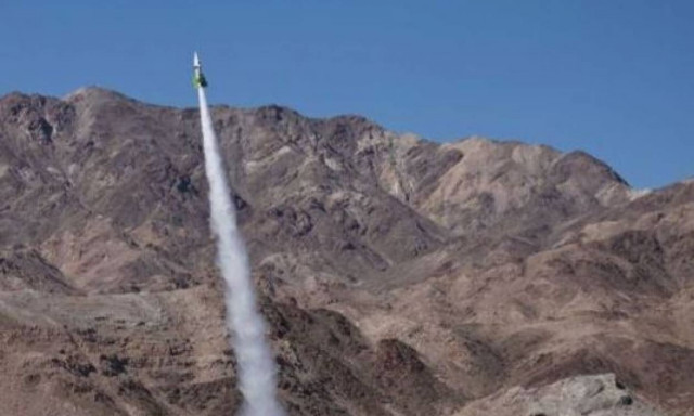 Εκτοξεύτηκε με πύραυλο για να αποδείξει ότι η Γη είναι επίπεδη!