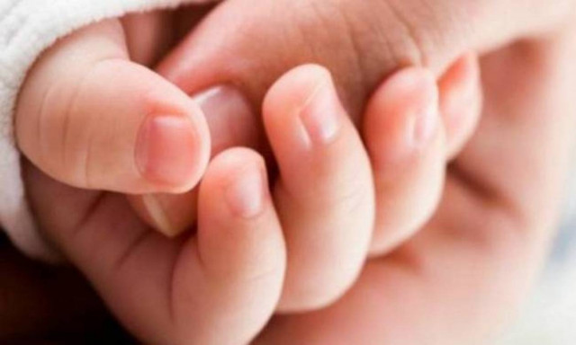 Πρωτοφανές περιστατικό για την Ελλάδα: 13χρονη έγινε μητέρα