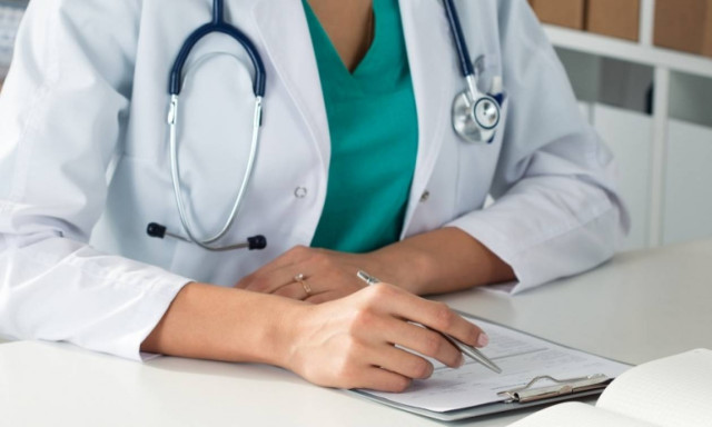 Παρατείνεται η θητεία των επικουρικών γιατρών