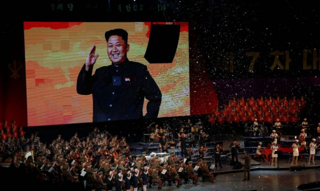 Η πρώτη ποπ συναυλία στη Βόρεια Κορέα είναι γεγονός και ο Κιμ Γιονγκ Ουν ήταν φυσικά εκεί (Pics)